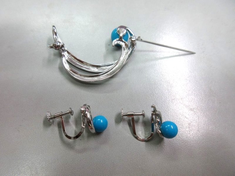 画像4: Sivler925 スリーピングビューティー産ターコイズ デザイン ブローチ&イヤリング (4)