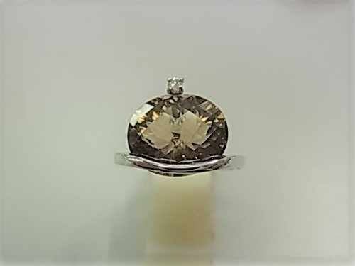 大特価!! 18K WG スモーキークォーツ ダイヤ付オーバルリング